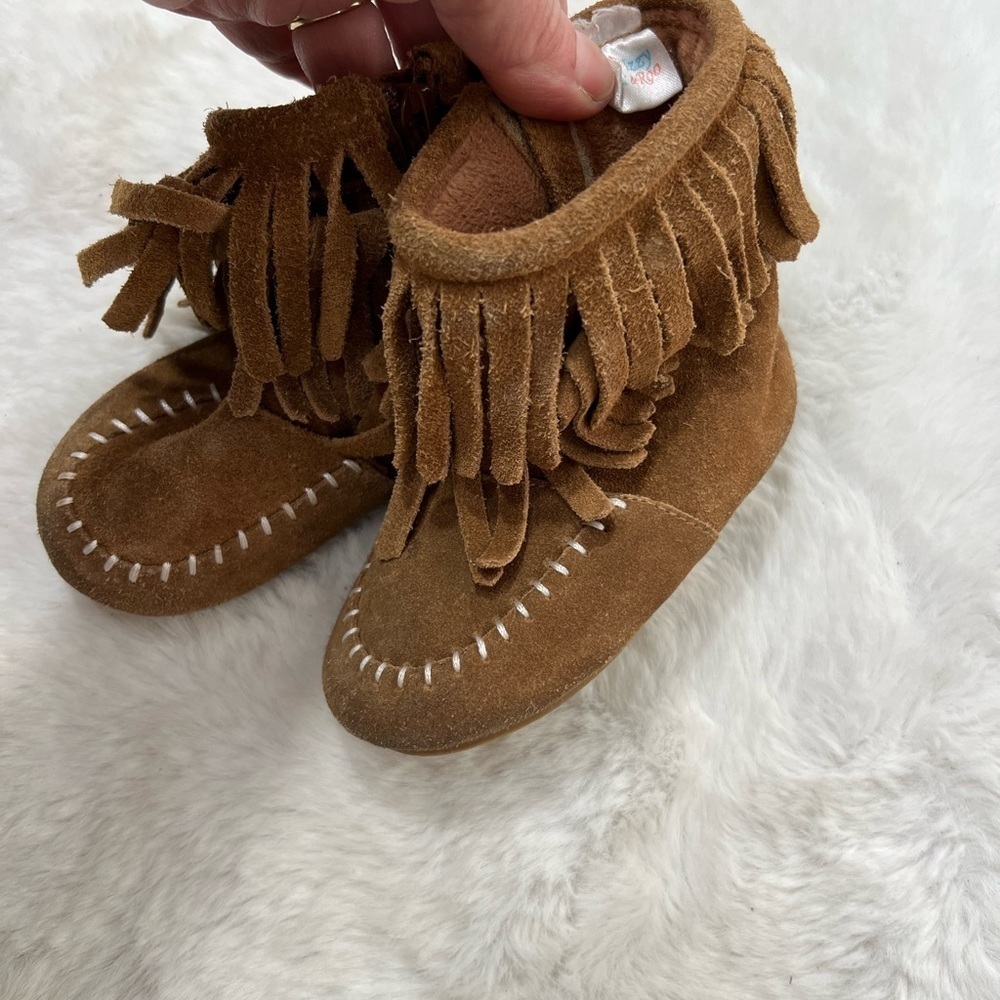 Izzy & Roo genuine leather boots size 6